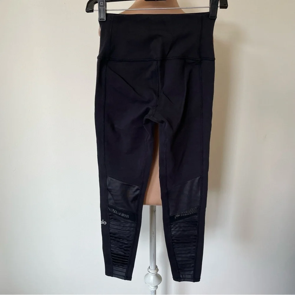 Alo Yoga 7/8 High Waist Moto Mesh Ribbed Panel Black Leggings Size XS